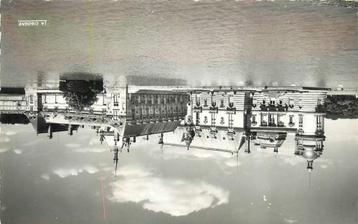 (381-208-003) Chantilly Le Chateau beschikbaar voor biedingen