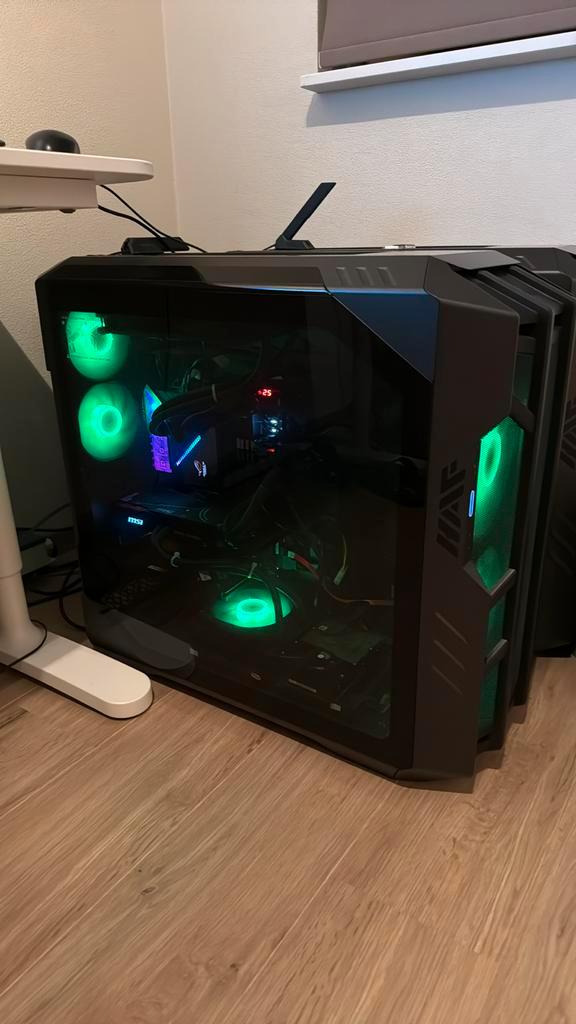 High-end ASUS ROG/ Intel i7-13700K/32GB/5TBNVMe/Watergekoeld, Computers en Software, Desktop Pc's, Zo goed als nieuw, 4 Ghz of meer
