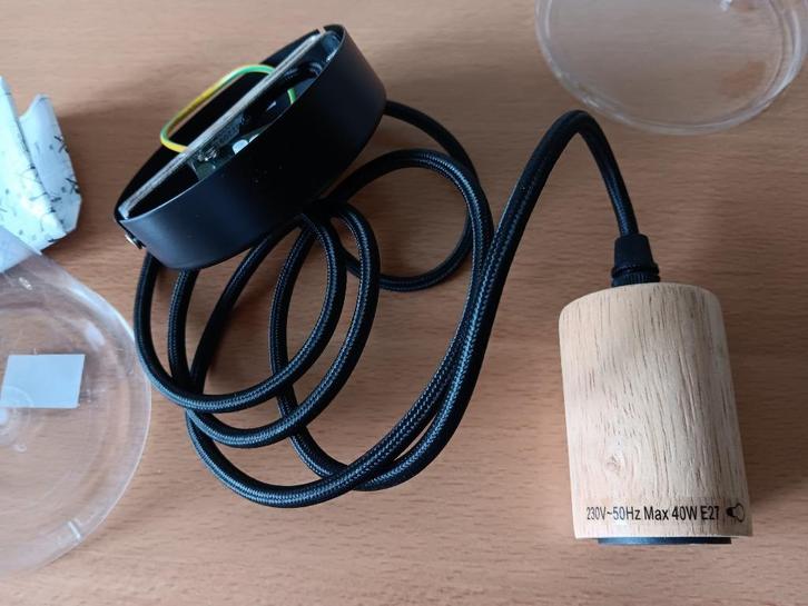 Moderne houten snoerpendels met grote fitting,, Huis en Inrichting, Lampen | Hanglampen, Nieuw, Hout, Ophalen of Verzenden
