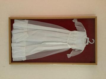 Doopjurk ingelijst in een grote lijst beschikbaar voor biedingen