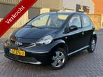 Toyota Aygo 1.0-12V + NIEUW APK / AIRCO / STOELVRWRM, Voorwielaandrijving, Gebruikt, 4 stoelen, Bedrijf