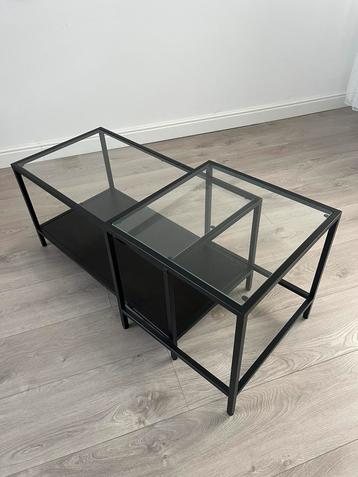 Salontafel/sidetable beschikbaar voor biedingen
