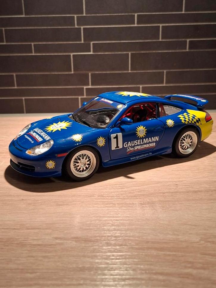 Bburago 1:18 Porsche Carrera 911 GT3 Cup - in doos, Hobby en Vrije tijd, Modelauto's | 1:18, Nieuw, Auto, Bburago, Ophalen of Verzenden