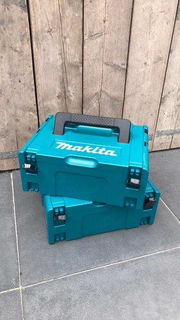 2 x makita systainer  beschikbaar voor biedingen