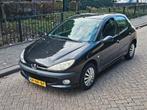Peugeot 206 1.4i 5 Deurs Nieuw APK, Auto's, Voorwielaandrijving, 4 cilinders, Zwart, Origineel Nederlands