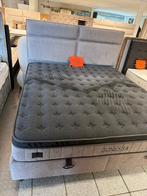 SLAAPKAMER  Bedden en kledingkasten Opruiming!  € 449,-, Verstelbaar, Tweepersoons, Ophalen of Verzenden, Zo goed als nieuw