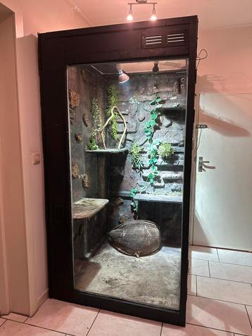 TEAB ! Moet weg!! Terrarium 210x135x110 moet zsm weg 