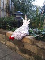 Beeld nieuwsgierige kip, Tuin en Terras, Tuinbeelden, Dierenbeeld, Kunststof, Kwastje-over-Kastje, Nieuw