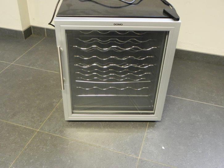Wijn koelkast nieuw in de doos, Witgoed en Apparatuur, Koelkasten en IJskasten, Nieuw, Zonder vriesvak, Minder dan 75 liter, Minder dan 85 cm
