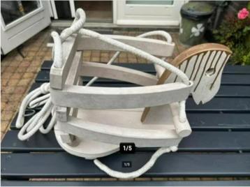 Houten retro schommel wit paard (met goud) ZGAN beschikbaar voor biedingen