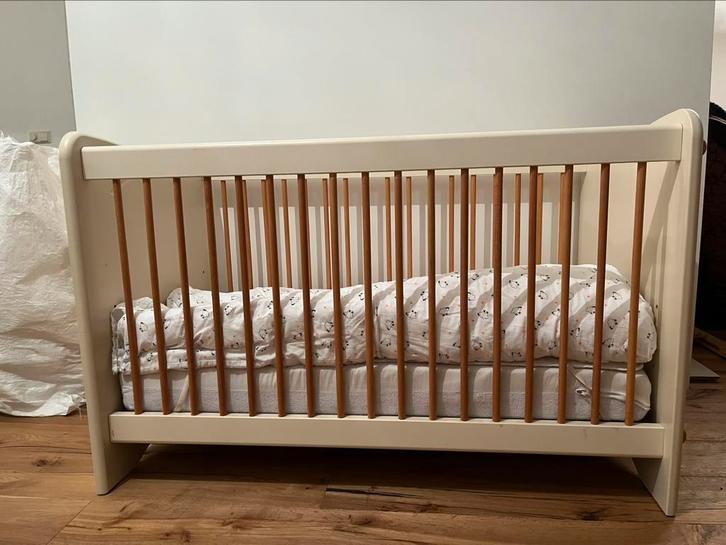 Ledikant, wit met hout, Kinderen en Baby's, Babywiegjes en Ledikanten, Gebruikt, Ledikant, Ophalen