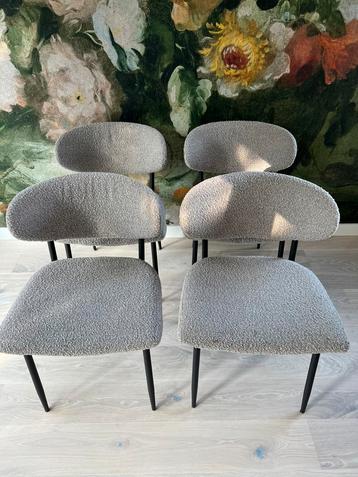 Eetkamerstoelen 4x Zo goed als nieuw.