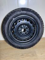 Winterbanden 155/65/14 Michelin passend Aygo C1 peugeot 107, Auto-onderdelen, Banden en Velgen, Ophalen, 14 inch, 155 mm, Banden en Velgen