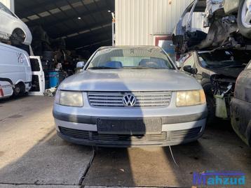 VW PASSAT 3B2 1.6 Demontage onderdelen AHL DCN LB7Z beschikbaar voor biedingen