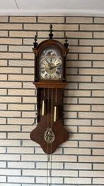 Prachtige goedwerkende Friese staartklok (donker eiken), Ophalen