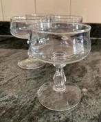 Dessertglazen - ijscoupes -op voet, Ophalen of Verzenden, Zo goed als nieuw, Overige typen