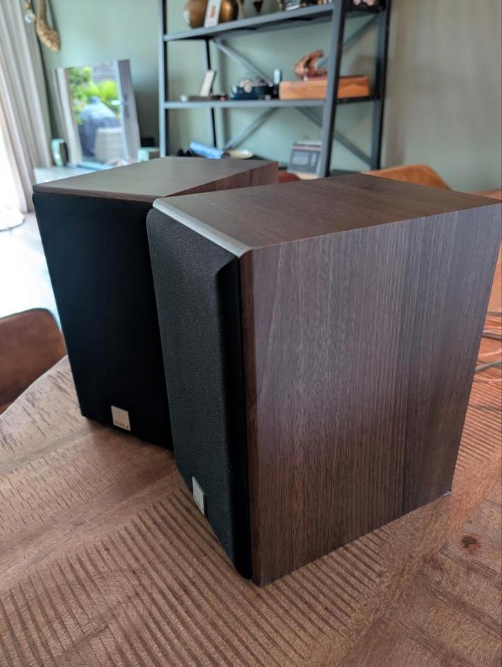 Dali Spektor 2 Speakers - Zo goed als nieuw!, Audio, Tv en Foto, Luidsprekers, Zo goed als nieuw, Front, Rear of Stereo speakers