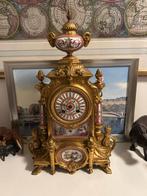 Vergulde bronzen pendule in Louis XV-stijl, Antiek en Kunst, Antiek | Klokken, Ophalen
