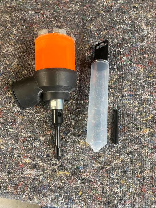 Dozenboor 82 mm met afzuiging., Doe-het-zelf en Verbouw, Gereedschap | Boormachines, Zo goed als nieuw, Boormachine, 600 watt of meer