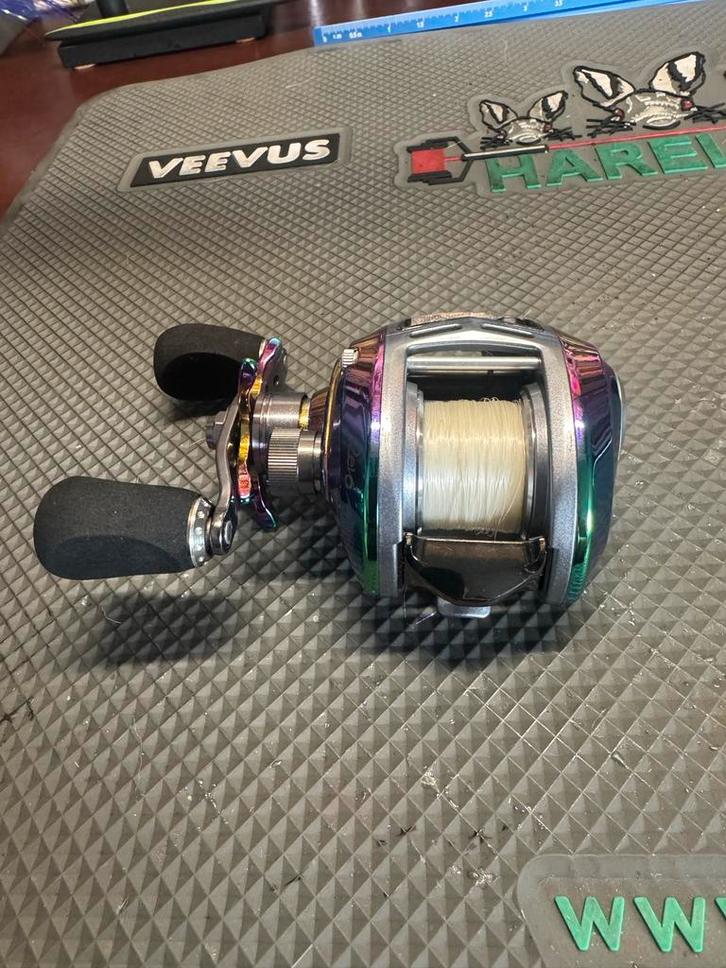 Abu Garcia Revo Limited reel, Watersport en Boten, Hengelsport | Roofvissen, Zo goed als nieuw, Molen, Ophalen of Verzenden