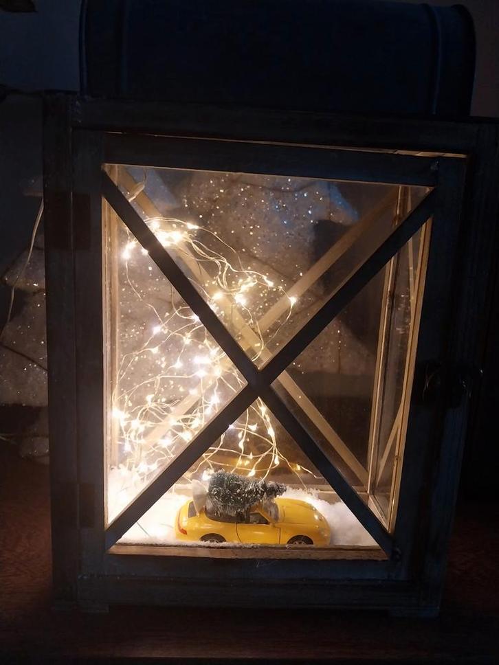 Houten windlichten/lantaarns met zinken dak, Huis en Inrichting, Woonaccessoires | Kandelaars en Kaarsen, Zo goed als nieuw, 25 tot 50 cm