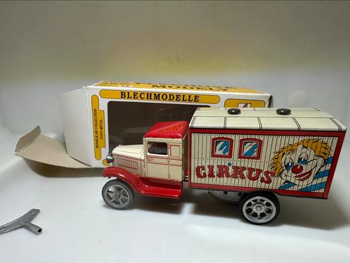Circus ! Circuswagen van blik met clown afbeelding Nieuw, Verzamelen, Overige Verzamelen, Nieuw, Ophalen of Verzenden