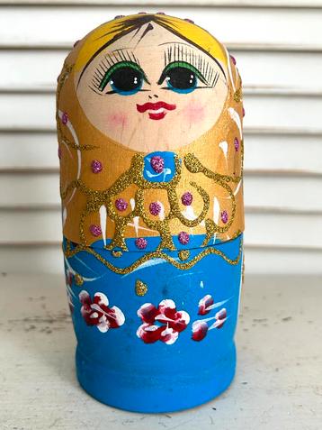 Matroesjka popjes hout blauw beschikbaar voor biedingen