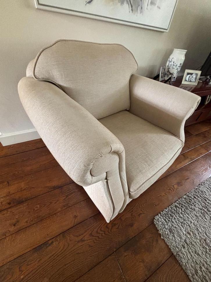 Fauteuil, ecru met houten poten, lekker zitten!, Huis en Inrichting, Fauteuils, Gebruikt, Stof, 100 tot 125 cm, 75 tot 100 cm