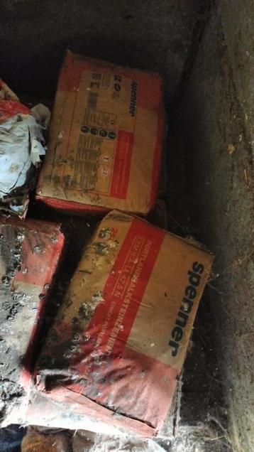 Gratis +-10  cement zakken (20kg) beschikbaar voor biedingen