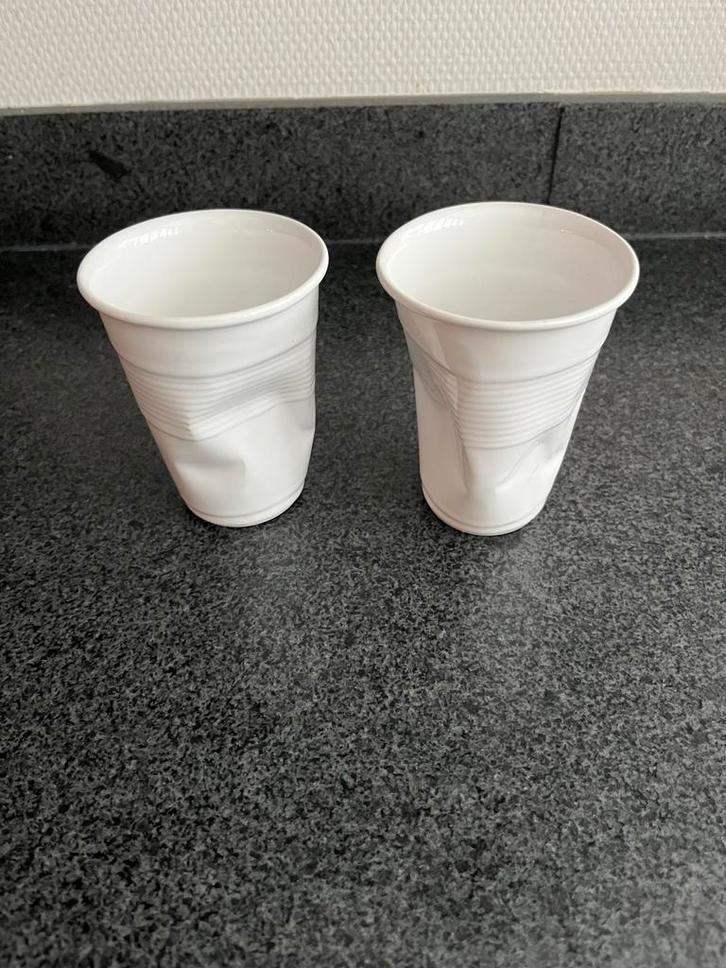 Rob Brandt Crushed Cups - Set van 2, Huis en Inrichting, Keuken | Servies, Zo goed als nieuw, Kop(pen) en/of Schotel(s), Effen