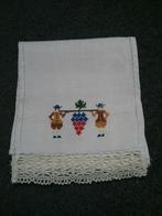 Antiek handgeborduurd linnen kloklopertje, Antiek en Kunst, Antiek | Kleden en Textiel, Ophalen of Verzenden
