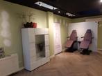 Witte strakke design vitrinekast, Huis en Inrichting, Kasten | Vitrinekasten, Ophalen, Overige materialen, 100 tot 150 cm, Modern design straks lak hoogglans jan de bouvrie stijl