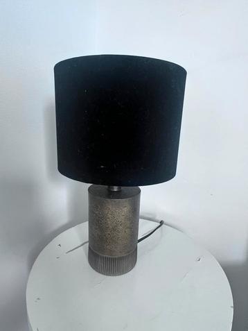 Schemerlamp beschikbaar voor biedingen