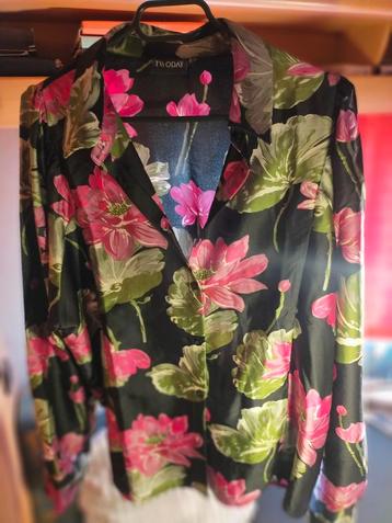 Twoday Blouse L Glanzend Erg Mooi 1 keer Gedragen beschikbaar voor biedingen