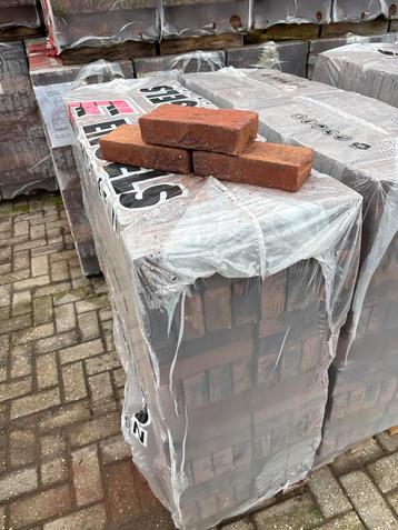 6 Pak Bakstenen - Nieuw in folie 2200 stuks beschikbaar voor biedingen