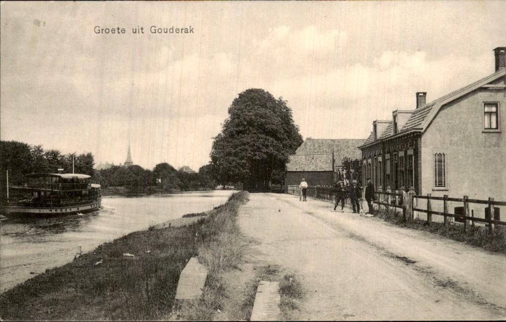 Gouderak - Oeverweg - Huizen, Verzamelen, Ansichtkaarten | Nederland, Gelopen, Zuid-Holland, Voor 1920, Ophalen of Verzenden