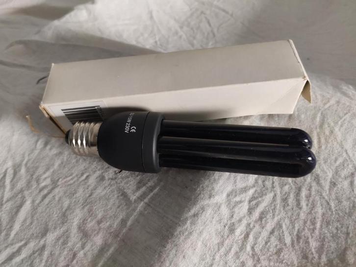 Zwarte UV Lamp - E27 Fitting, Huis en Inrichting, Lampen | Losse lampen, Zo goed als nieuw, Overige typen, Minder dan 30 watt