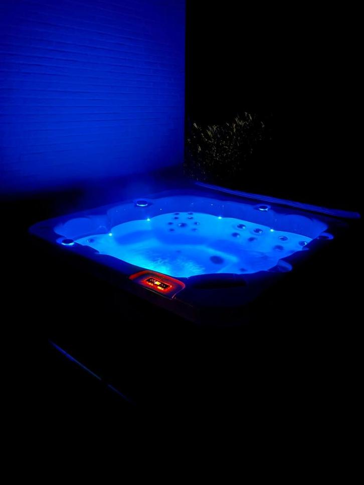 Spa bubbelbad jacuzzi nieuw gecko, Tuin en Terras, Bubbelbaden en Hottubs, Zo goed als nieuw, Filter, Ophalen of Verzenden