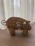 Riviera maison rattan spaarpot, Ophalen of Verzenden, Zo goed als nieuw, Steen, Aardewerk of Keramiek, Dier