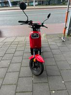 Elektrische scooter iva s2, Fietsen en Brommers, Snorfietsen en Snorscooters, Zo goed als nieuw, Elektrisch, Ophalen