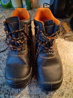 Veiligheidsschoenen - weinig gedragen, nieuwe veters, Tuin en Terras, Werkkleding, Ophalen, Schoenen, Zo goed als nieuw, Heren