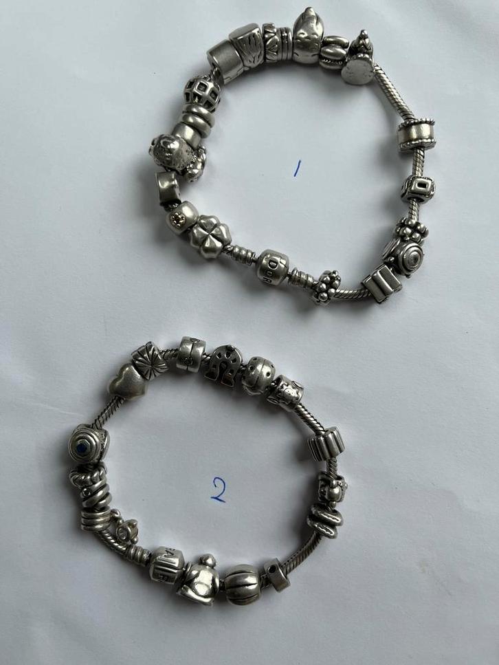 Pandora armband zilver en bedels letter, Sieraden, Tassen en Uiterlijk, Armbanden, Gebruikt, Zilver, Zilver, Met bedels of kralen