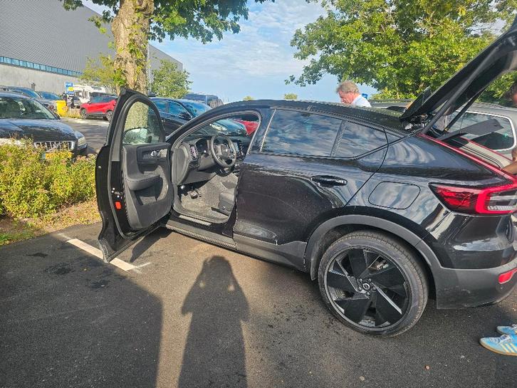 Volvo Ec40 Single Motor 238pk 2025 Zwart, Auto's, Volvo, Particulier, Overige modellen, Achteruitrijcamera, Adaptive Cruise Control