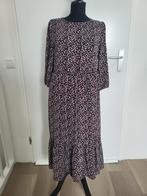 Bloemenjurk - Maat M pigalle h&m, Kleding | Dames, Jurken, Maat 38/40 (M), Zwart, Ophalen of Verzenden, Onder de knie