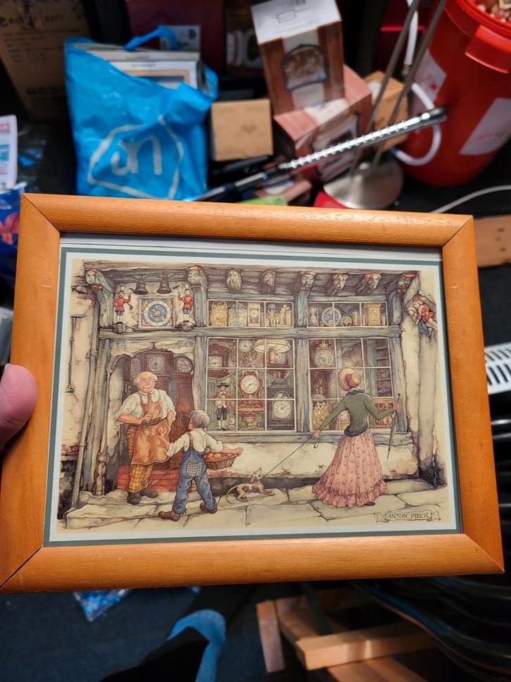 Anton pieck plaatje in lijst klokken winkel, Huis en Inrichting, Woonaccessoires | Lijsten, Minder dan 50 cm, 50 tot 75 cm, Hout