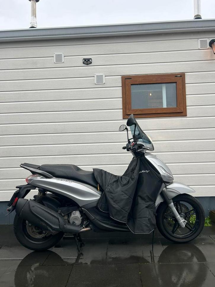 Beverly 350 2020 12k km | Malossi | Handvatverw | beenkleed, Motoren, Motoren | Piaggio, Particulier, Scooter, 12 t/m 35 kW, Minimaal motorrijbewijs A2
