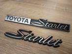 Toyota Starlet KP60 emblemen, Auto-onderdelen, Ophalen of Verzenden, Toyota