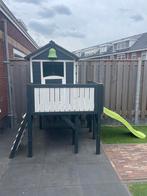 Speelhuisje met glijbaan voor in de tuin, Ophalen, Gebruikt, Hout