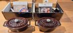 2x Staub cocotte 11cm gietijzer nieuw in de doos, Gietijzer, Nieuw, Ophalen of Verzenden, Keramische plaat