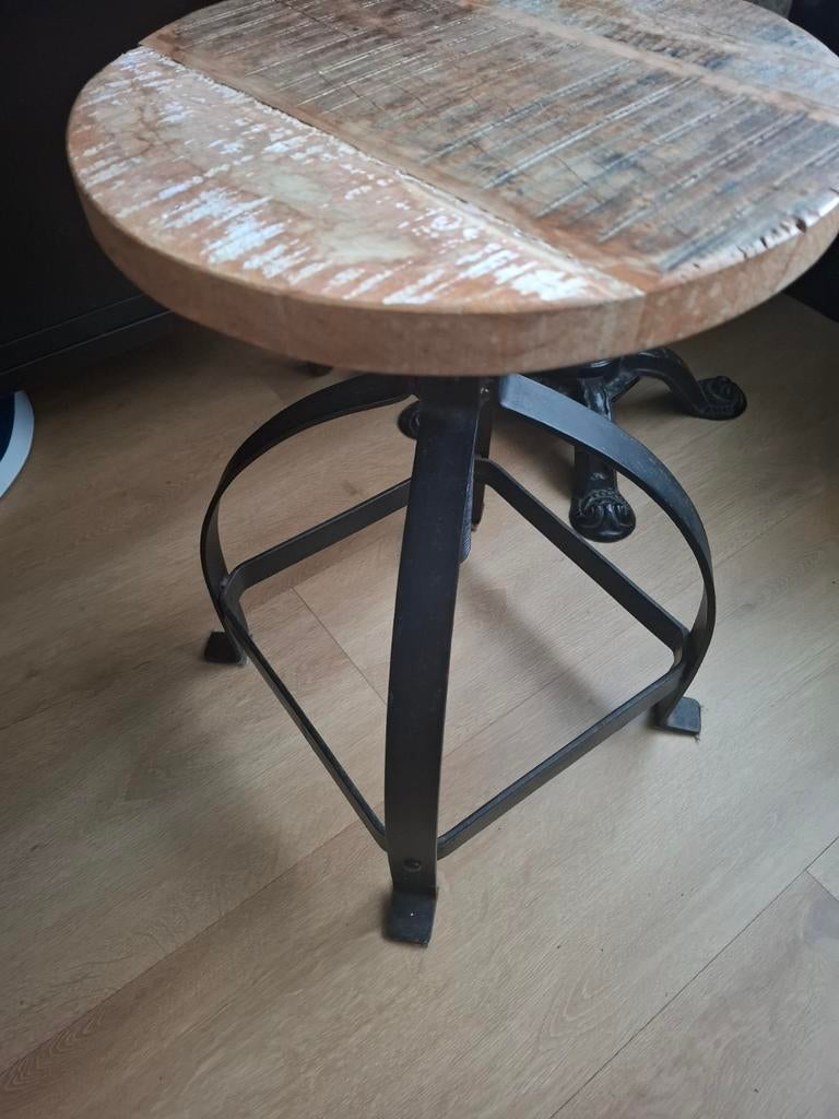 Industriële bijzettafel/krukje - Hout en Metaal, Huis en Inrichting, Minder dan 55 cm, Gebruikt, Rond, Industrieel